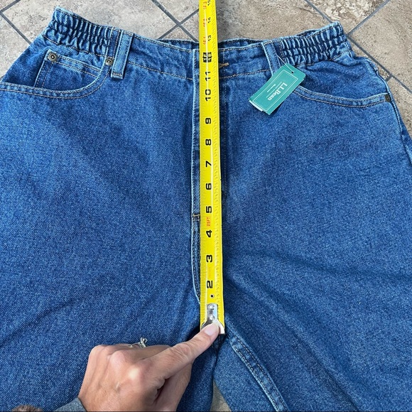 L.L. Bean Original Fit Relaxed Elastic Waist Mom Jeans Size 10 Petite - Picture 7 of 9